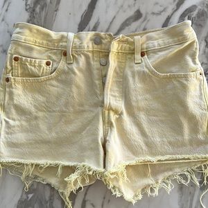 Levi 501 denim yellow shorts